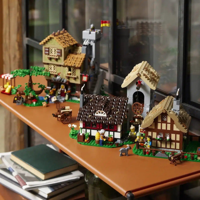 LEGO Icons Middeleeuws stadsplein (10332) onthuld - Bricking Awesome