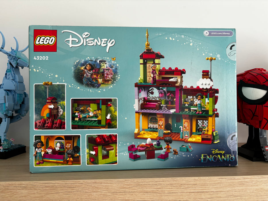 LEGO Disney Het huis van de familie Madrigal (43202) - Retourdeal