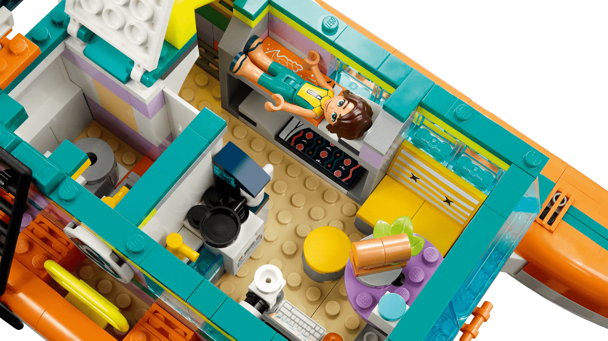 LEGO Friends Reddingsboot op zee (41734) - Bricking Awesome