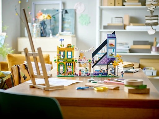 LEGO Friends Bloemen- en decoratiewinkel in de stad (41732) - Bricking Awesome
